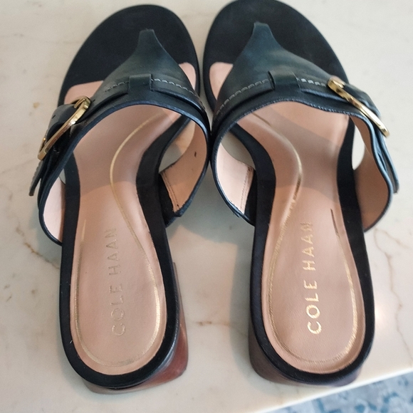 Black Leather Toe-Post Slide Sandals with Gold Buckle Accent - Picture 9 of 10